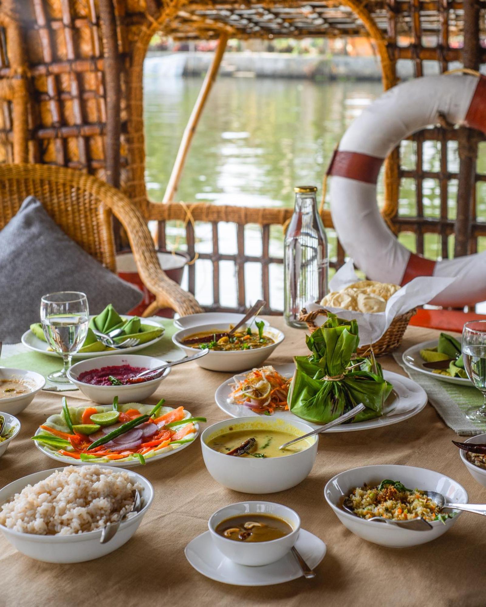Отель Spice Coast Cruises - Houseboat, A Cgh Earth Experience Alappuzha Экстерьер фото
