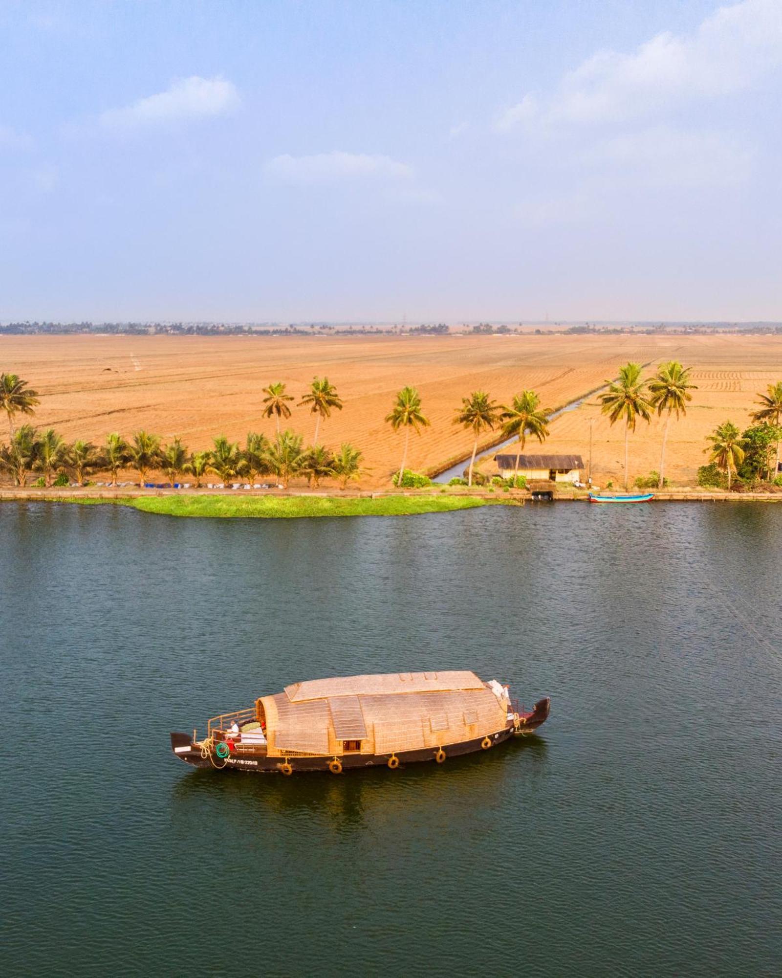 Отель Spice Coast Cruises - Houseboat, A Cgh Earth Experience Alappuzha Экстерьер фото