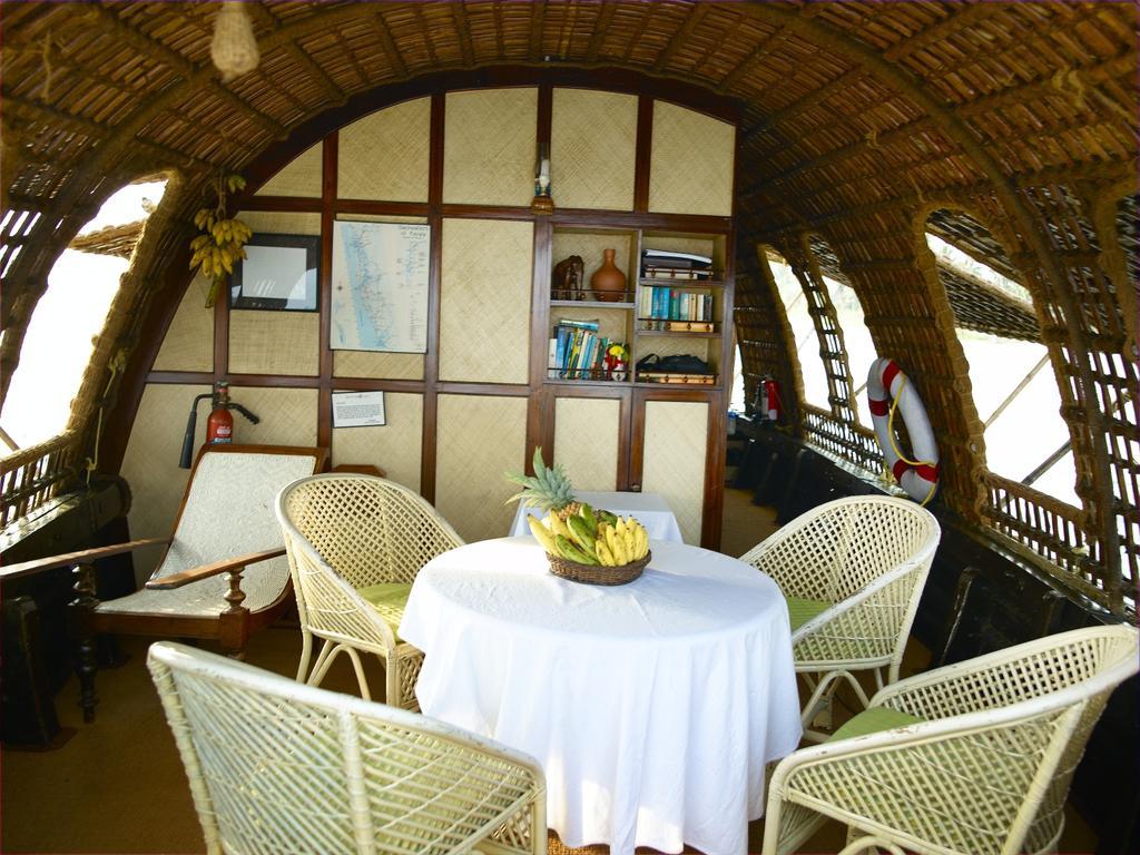 Отель Spice Coast Cruises - Houseboat, A Cgh Earth Experience Alappuzha Экстерьер фото