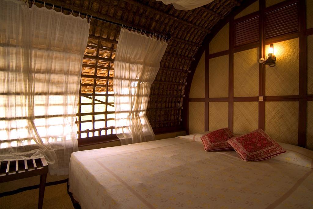 Отель Spice Coast Cruises - Houseboat, A Cgh Earth Experience Alappuzha Экстерьер фото