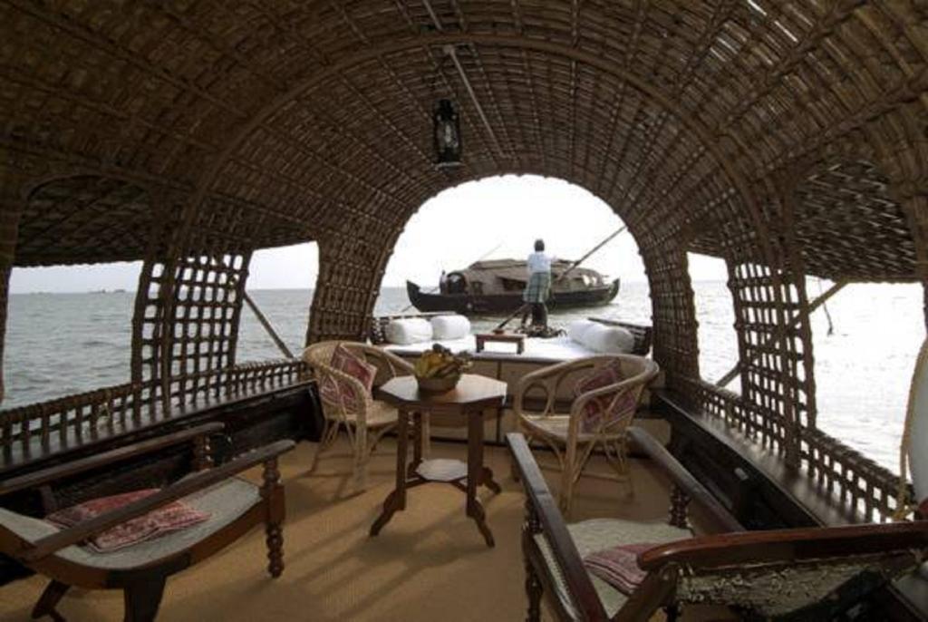 Отель Spice Coast Cruises - Houseboat, A Cgh Earth Experience Alappuzha Экстерьер фото